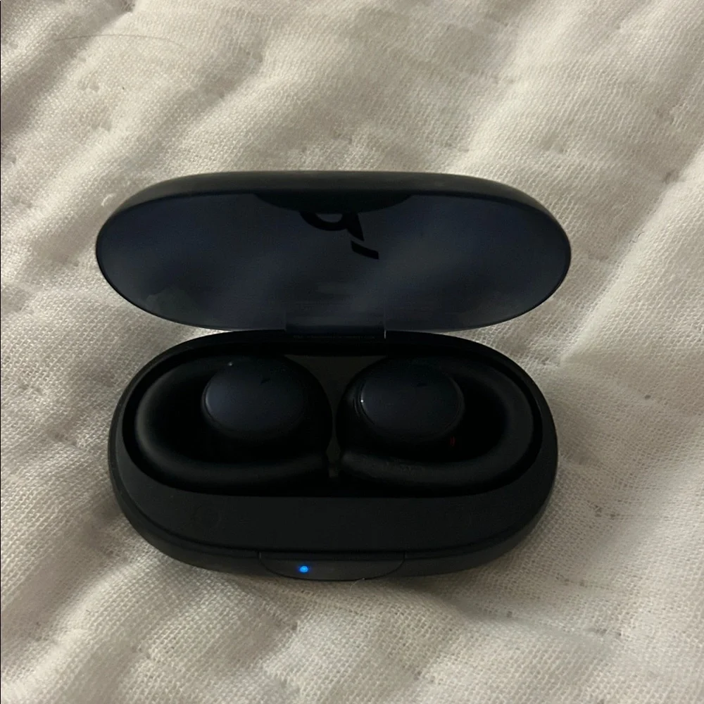 Powerbeats wireless headphones - Picture 1 of 1